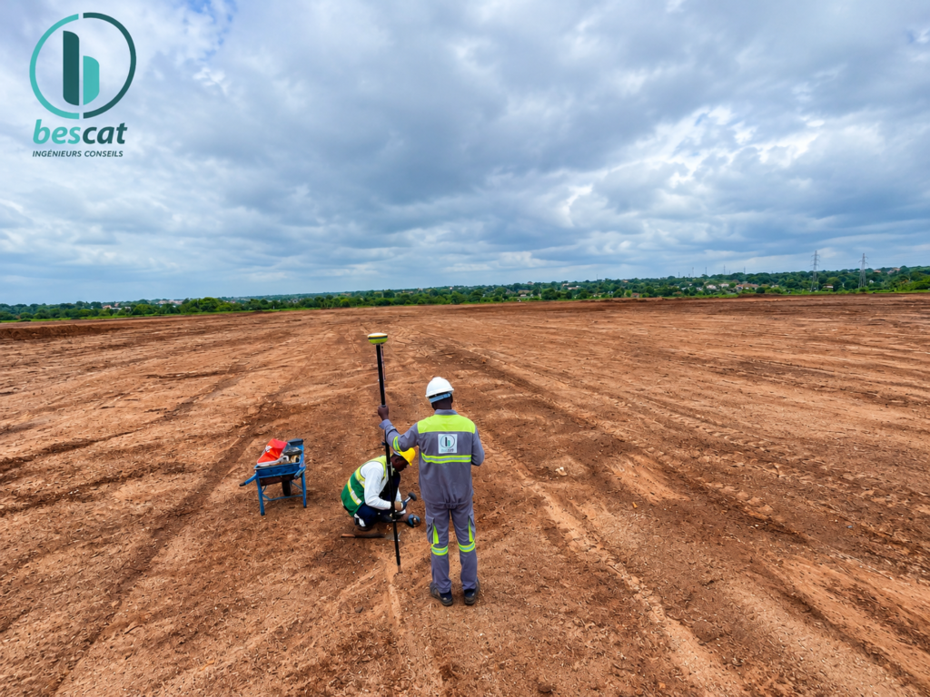 travaux des centrales photovoltaïques à Bohicon et Parakou